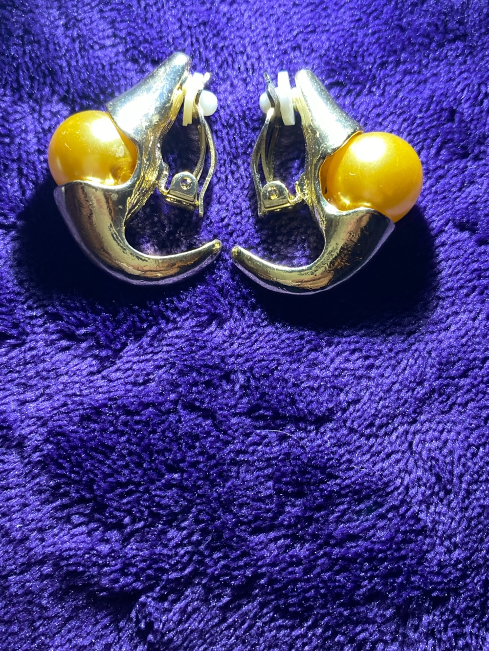 Vintage Clip On Earrings